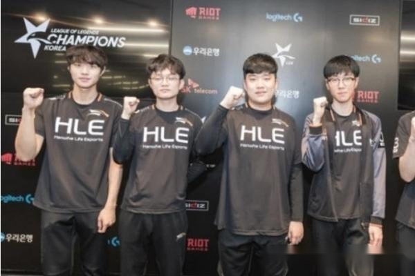 优秀青年球 优秀青年球